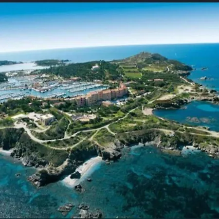 Amazing With Private Pool *